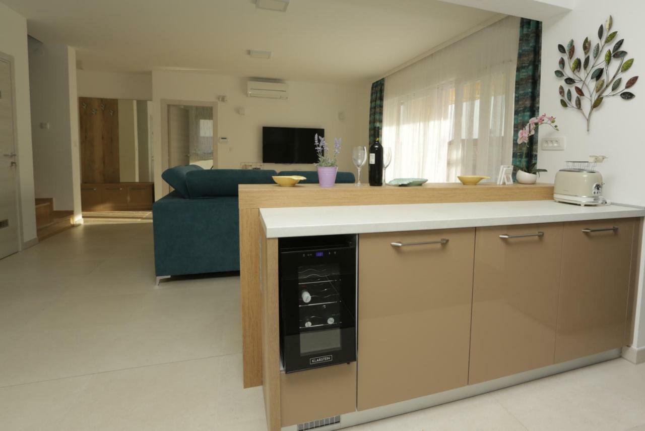 Luxury Villa Lidija Brzac Extérieur photo